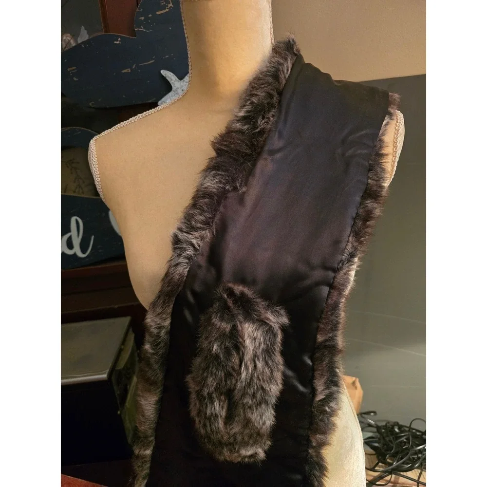 Rachel Zoe Brown Grey Faux Fur Pull Through Scarf Satin Lined Variegated Wrap